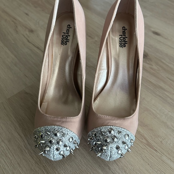 Charlotte Russe Nude Velvet Heels - Picture 1 of 9